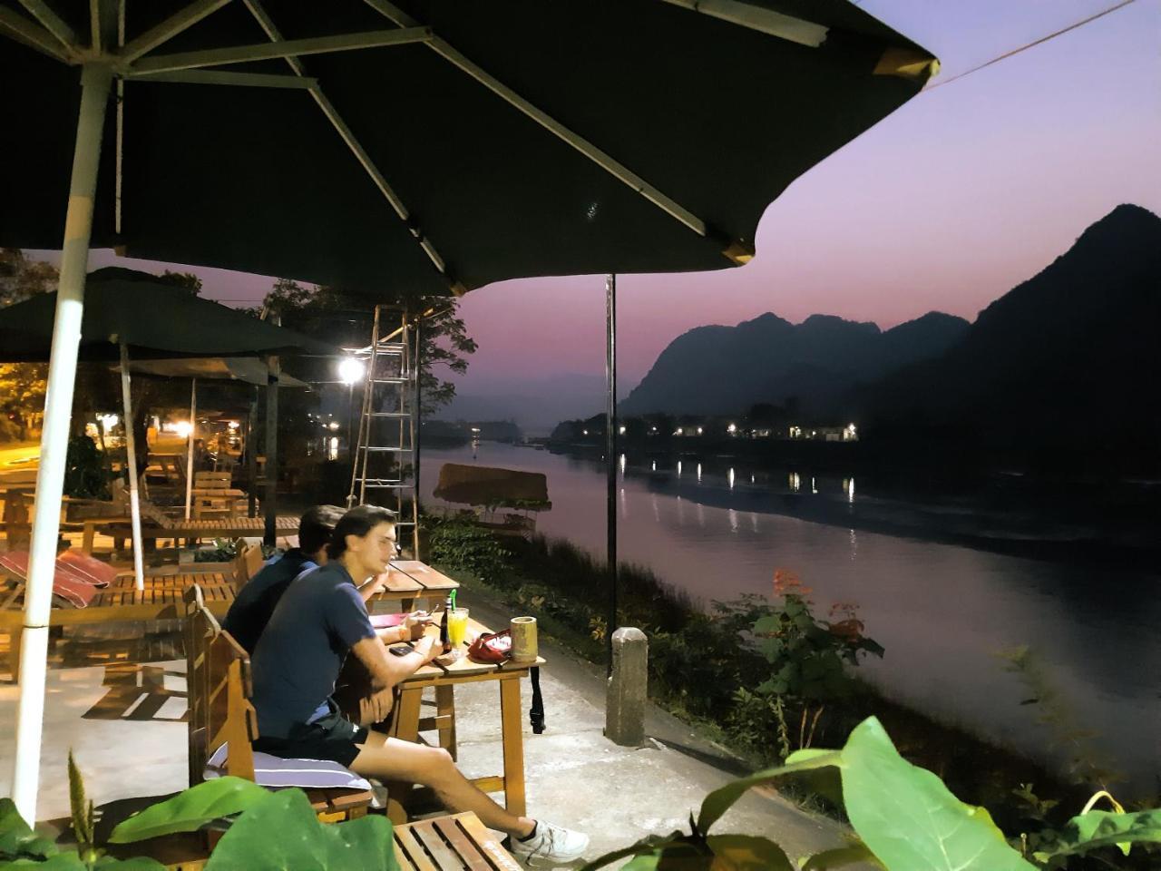 Diep Le Homestay Phong Nha Eksteriør billede